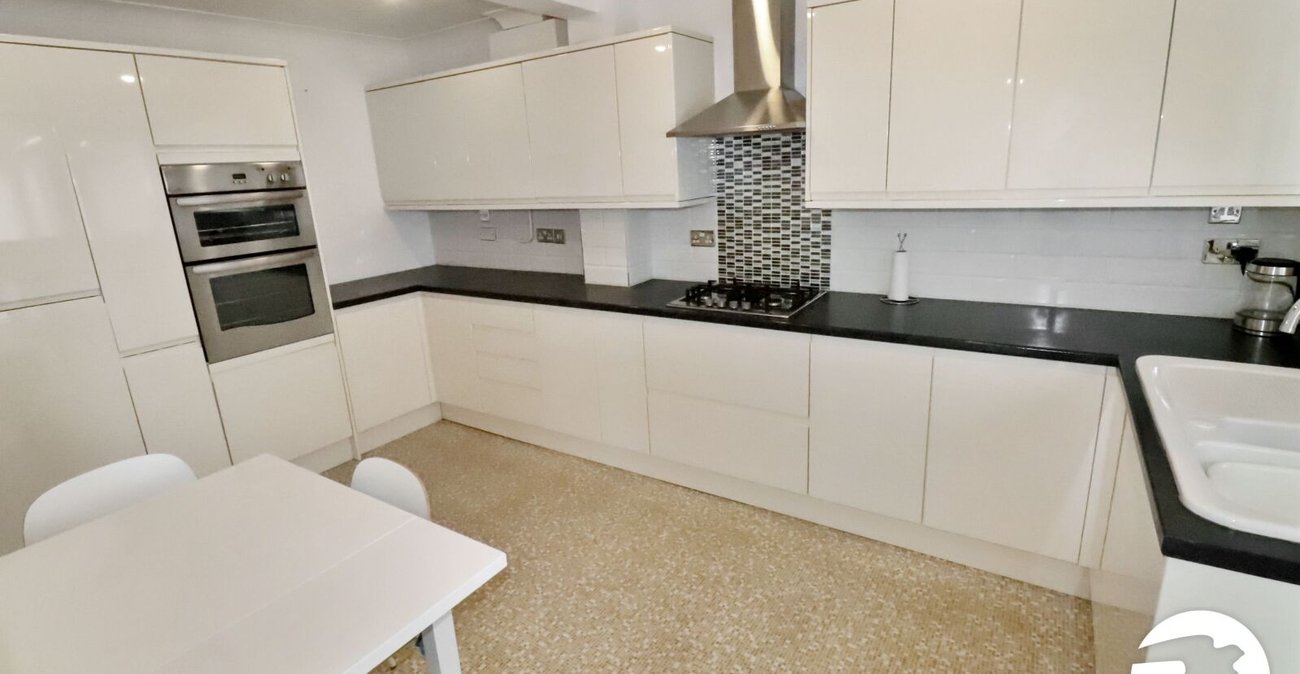2 bedroom bungalow for sale in Belvedere | Robinson Jackson