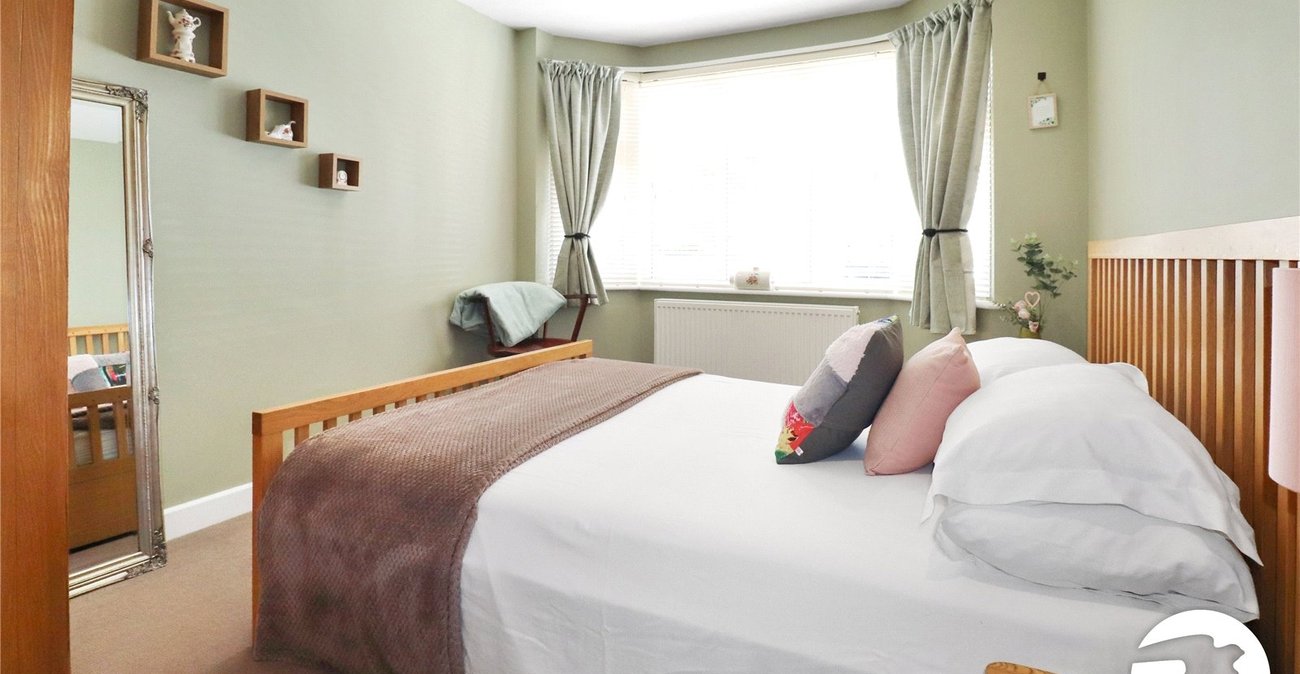 2 bedroom bungalow for sale in Belvedere | Robinson Jackson