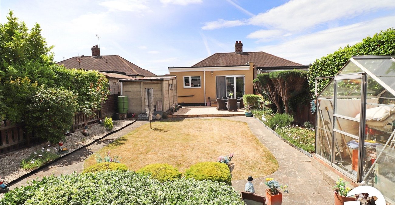 2 bedroom bungalow for sale in Belvedere | Robinson Jackson
