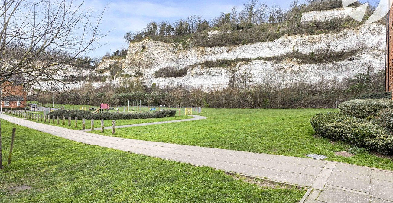 2 bedroom property for sale in Silver Streak Way | Robinson Michael & Jackson