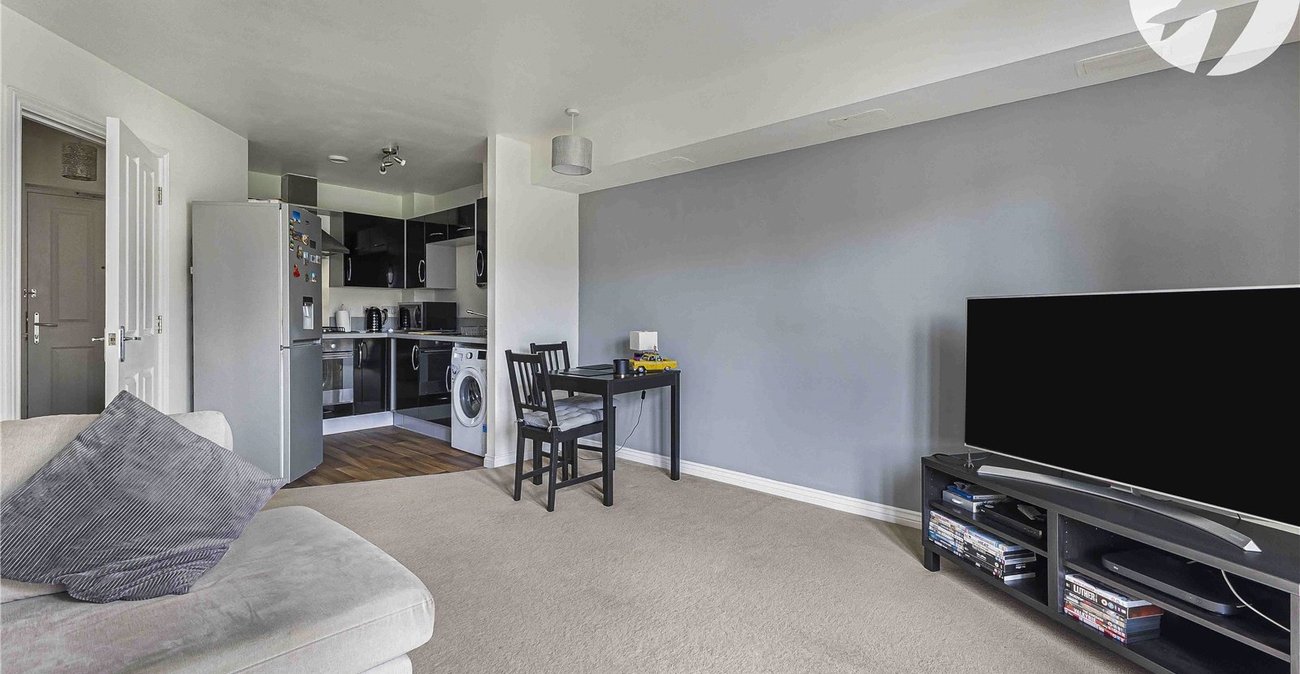 2 bedroom property for sale in Silver Streak Way | Robinson Michael & Jackson