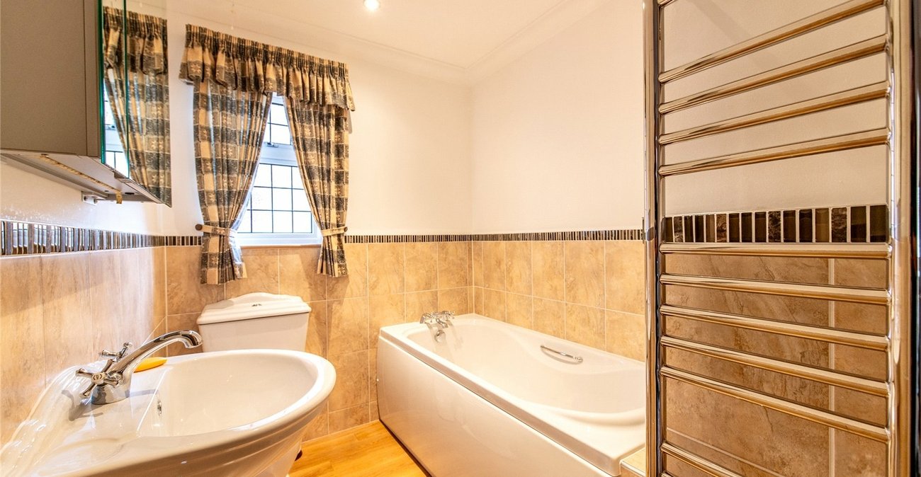 4 bedroom house for sale in Northfleet | Robinson Michael & Jackson