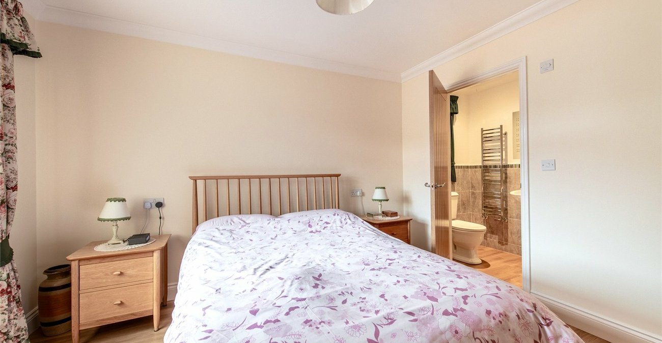 4 bedroom house for sale in Northfleet | Robinson Michael & Jackson