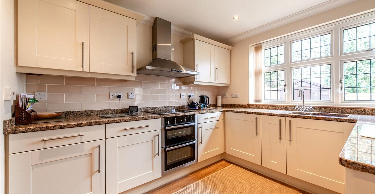 4 bedroom house for sale in Northfleet | Robinson Michael & Jackson