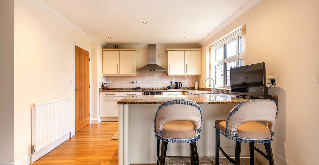 4 bedroom house for sale in Northfleet | Robinson Michael & Jackson