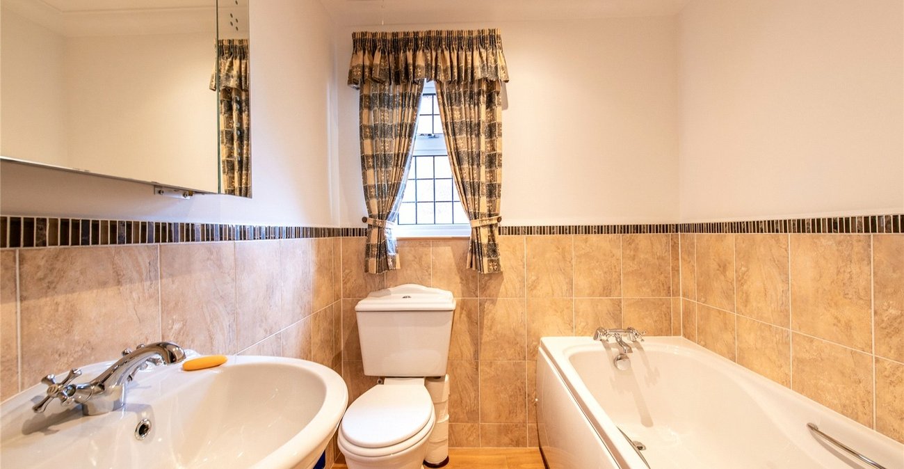 4 bedroom house for sale in Northfleet | Robinson Michael & Jackson