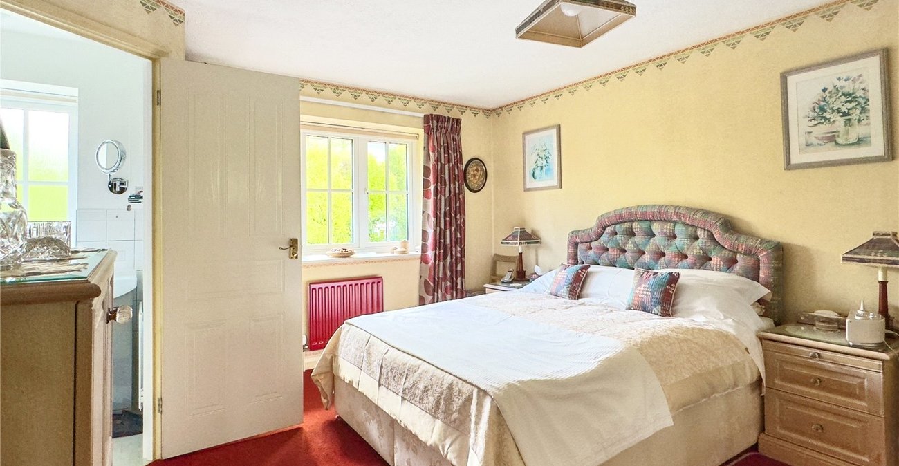 4 bedroom house for sale in Crockenhill | Robinson Jackson