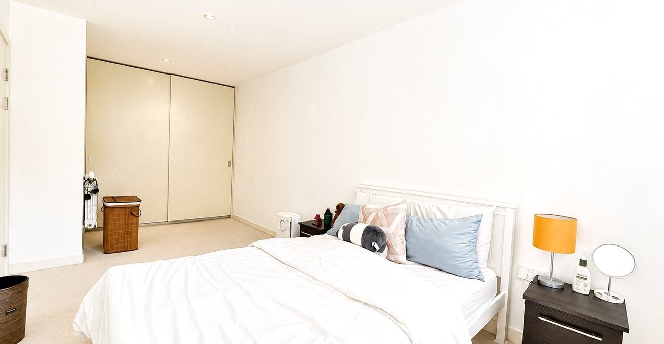 1 bedroom property for sale in London | Robinson Jackson