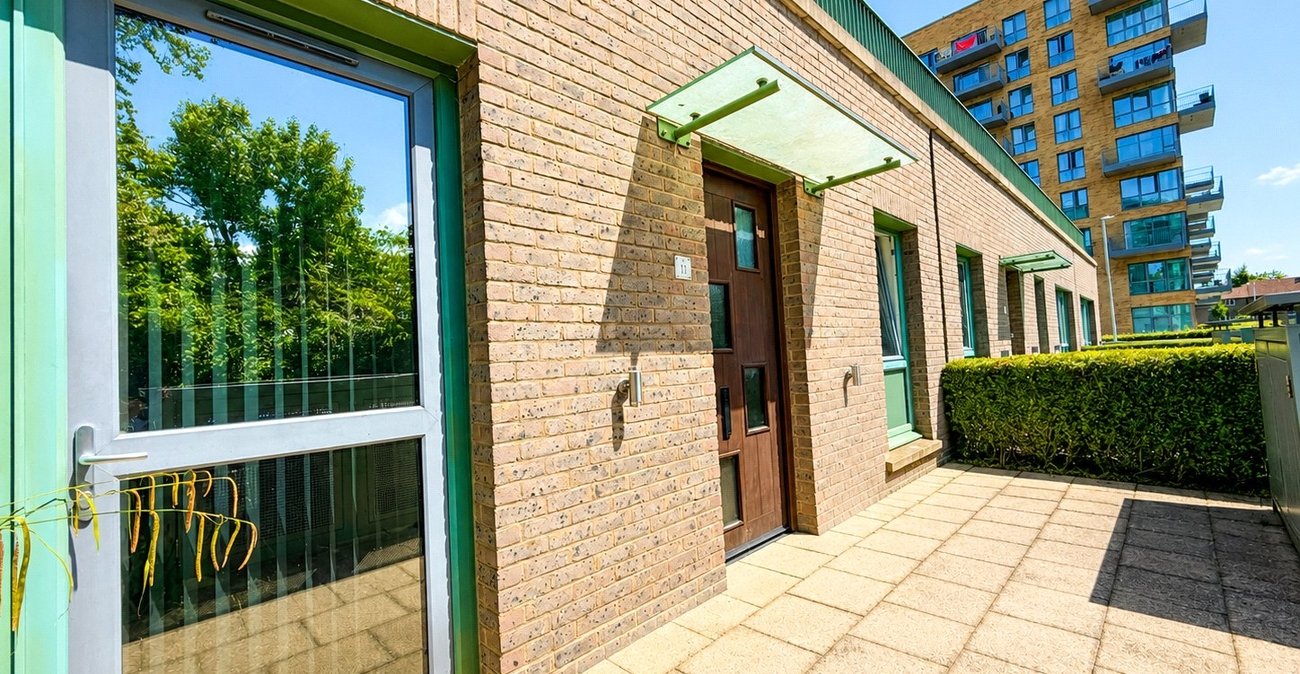 1 bedroom property for sale in London | Robinson Jackson