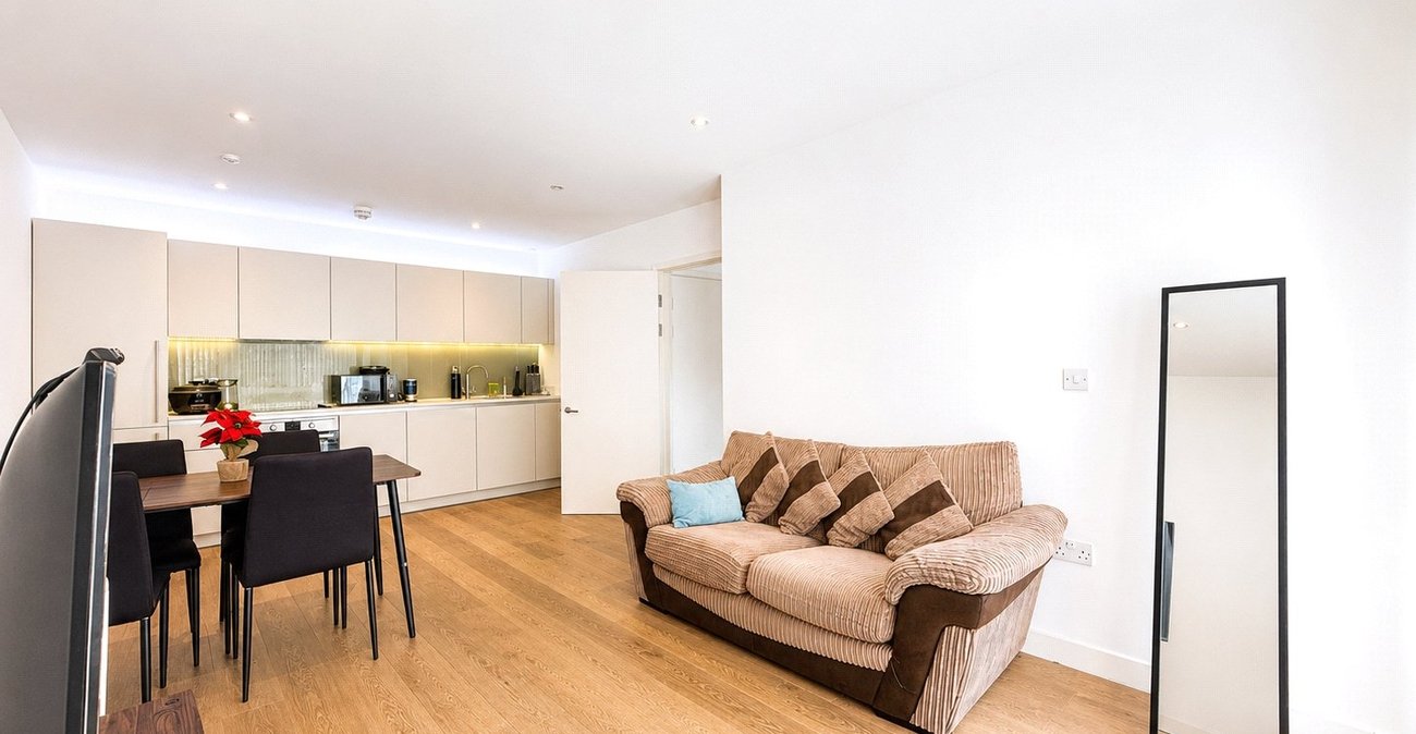 1 bedroom property for sale in London | Robinson Jackson