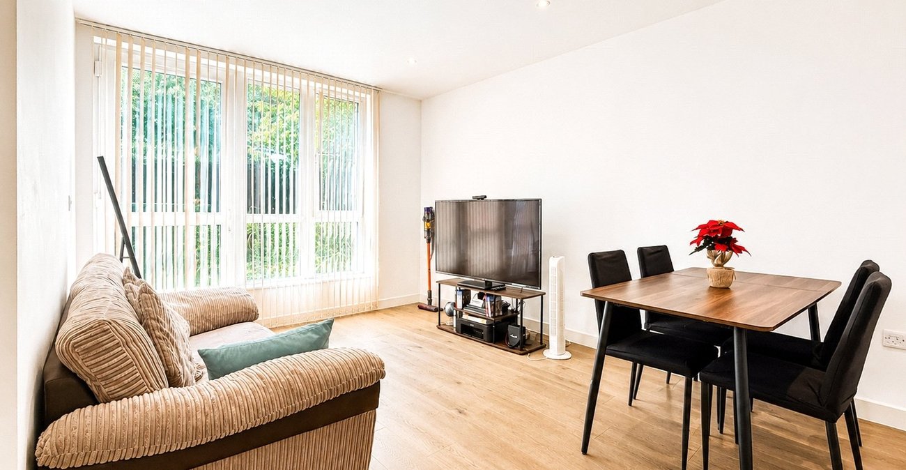 1 bedroom property for sale in London | Robinson Jackson