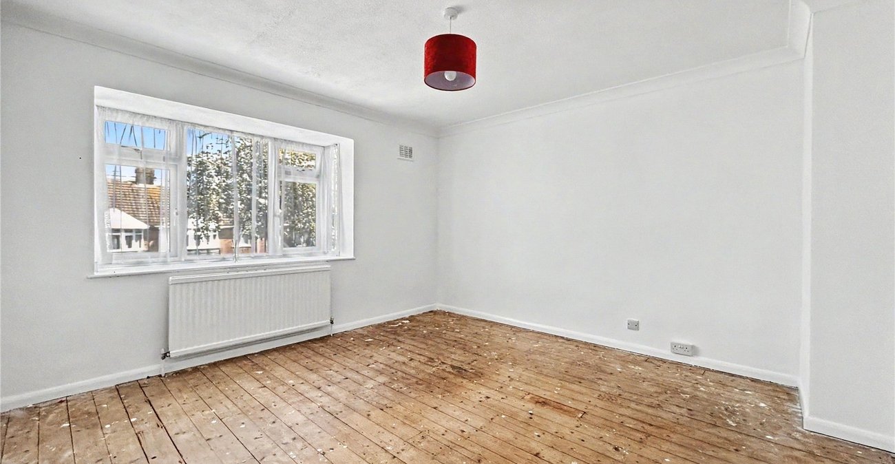 2 bedroom house for sale in Rainham | Robinson Michael & Jackson