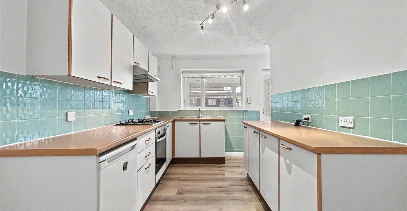 2 bedroom house for sale in Rainham | Robinson Michael & Jackson