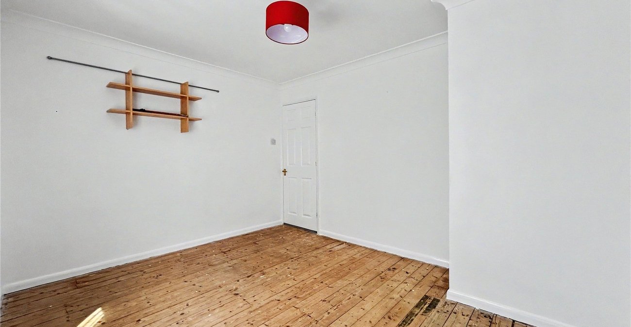 2 bedroom house for sale in Rainham | Robinson Michael & Jackson