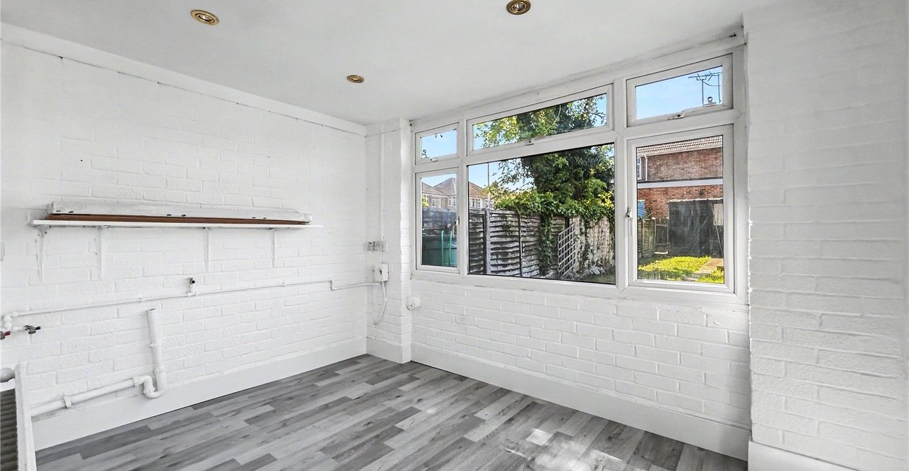 2 bedroom house for sale in Rainham | Robinson Michael & Jackson