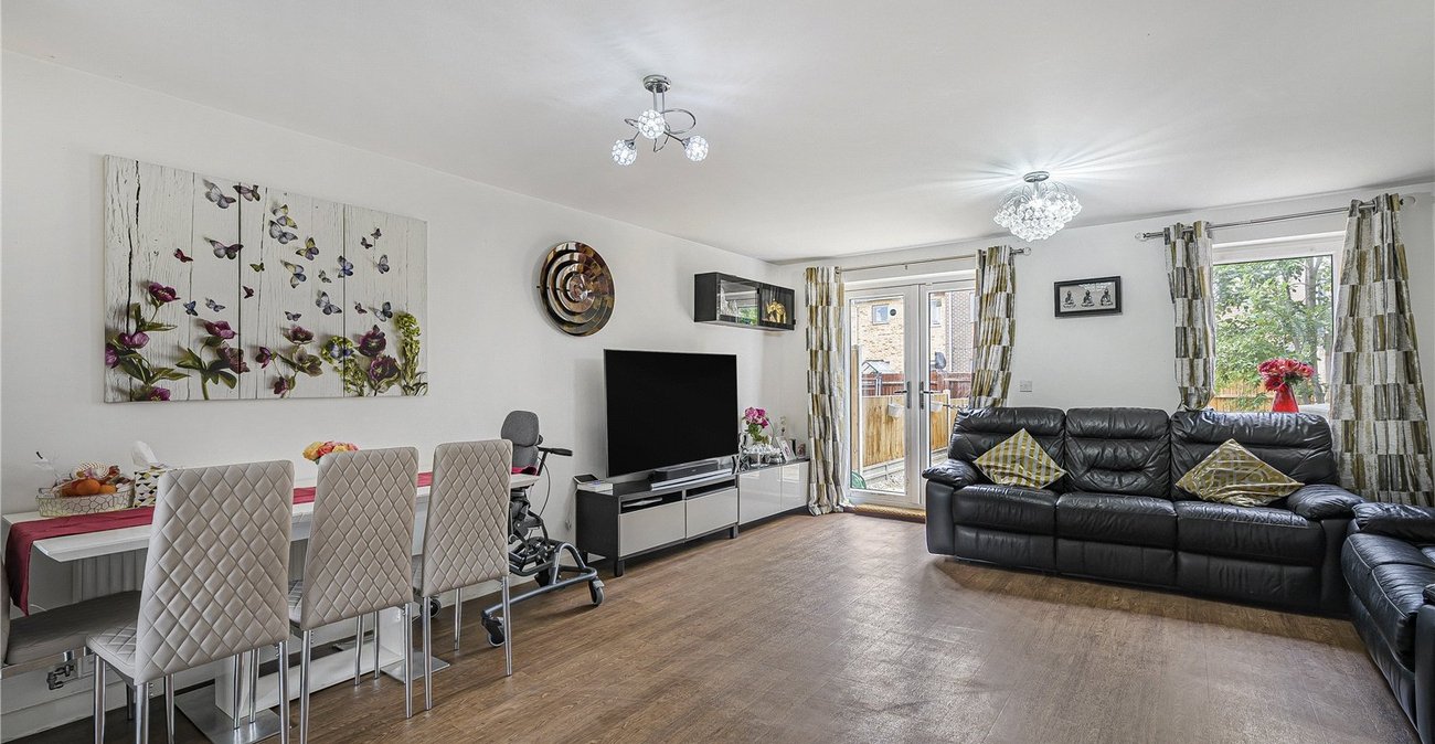 4 bedroom house for sale in Dartford | Robinson Jackson