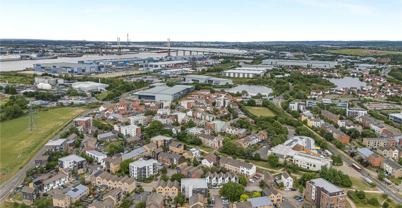4 bedroom house for sale in Dartford | Robinson Jackson