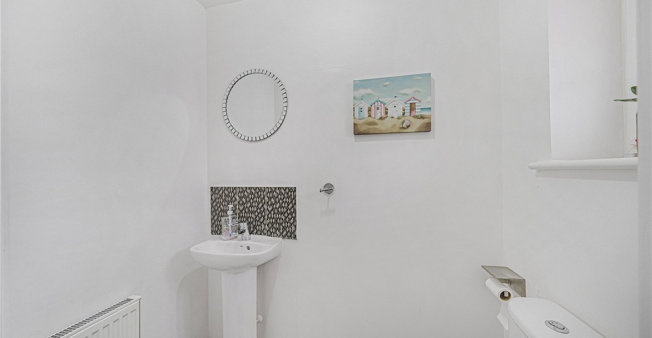 4 bedroom house for sale in Dartford | Robinson Jackson
