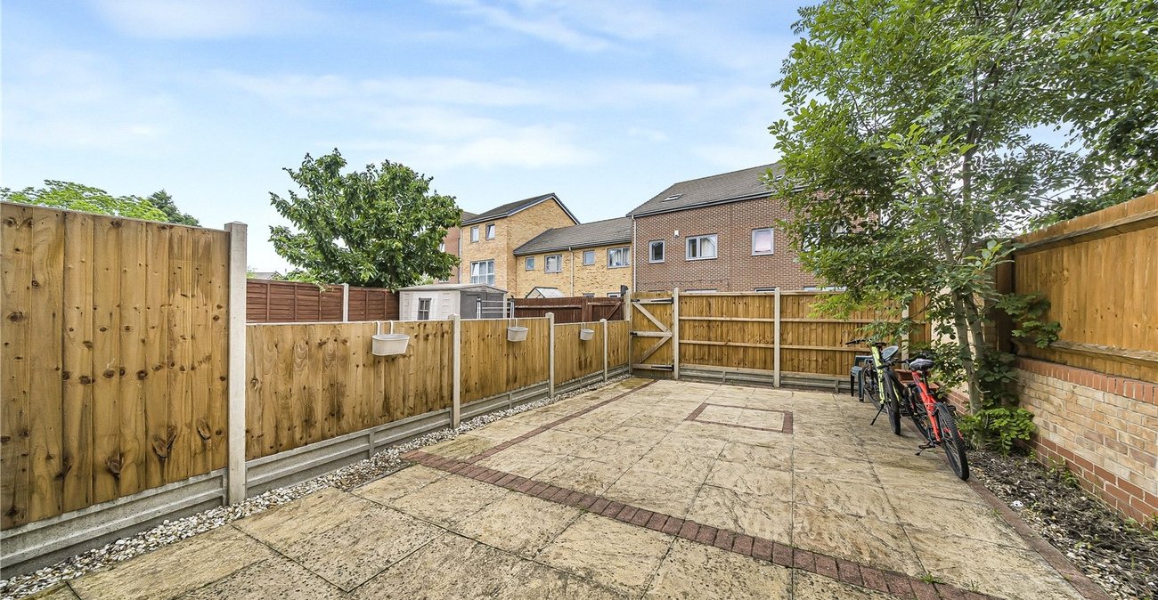 4 bedroom house for sale in Dartford | Robinson Jackson