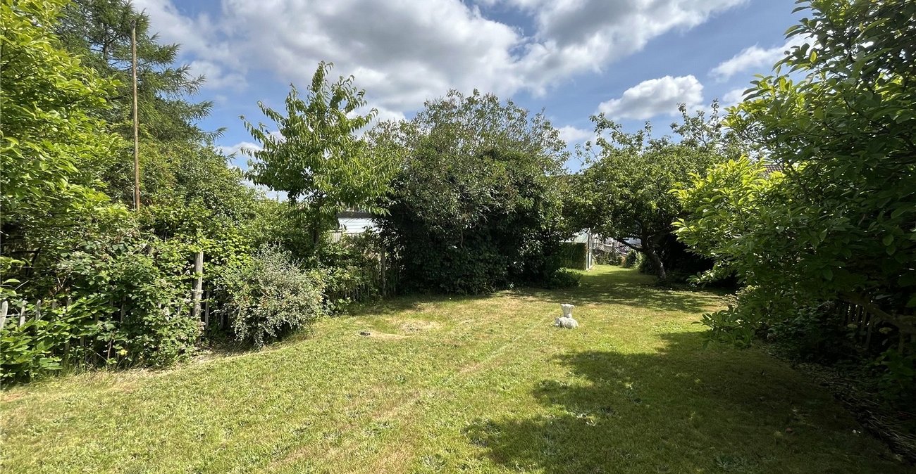 3 bedroom house for sale in Walderslade | Robinson Michael & Jackson