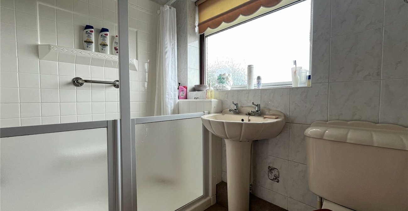 3 bedroom house for sale in Walderslade | Robinson Michael & Jackson