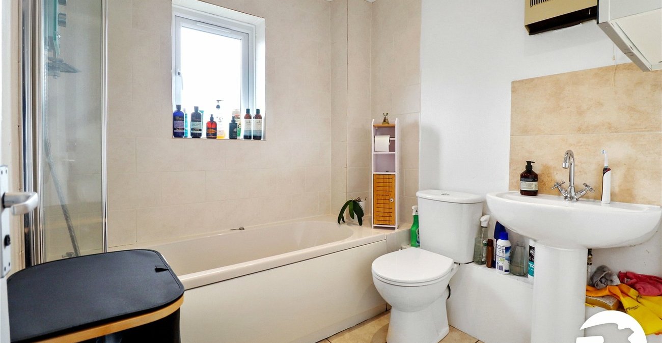 1 bedroom house for sale in Belvedere | Robinson Jackson