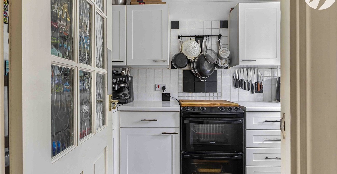 2 bedroom house for sale in Dartford | Robinson Jackson