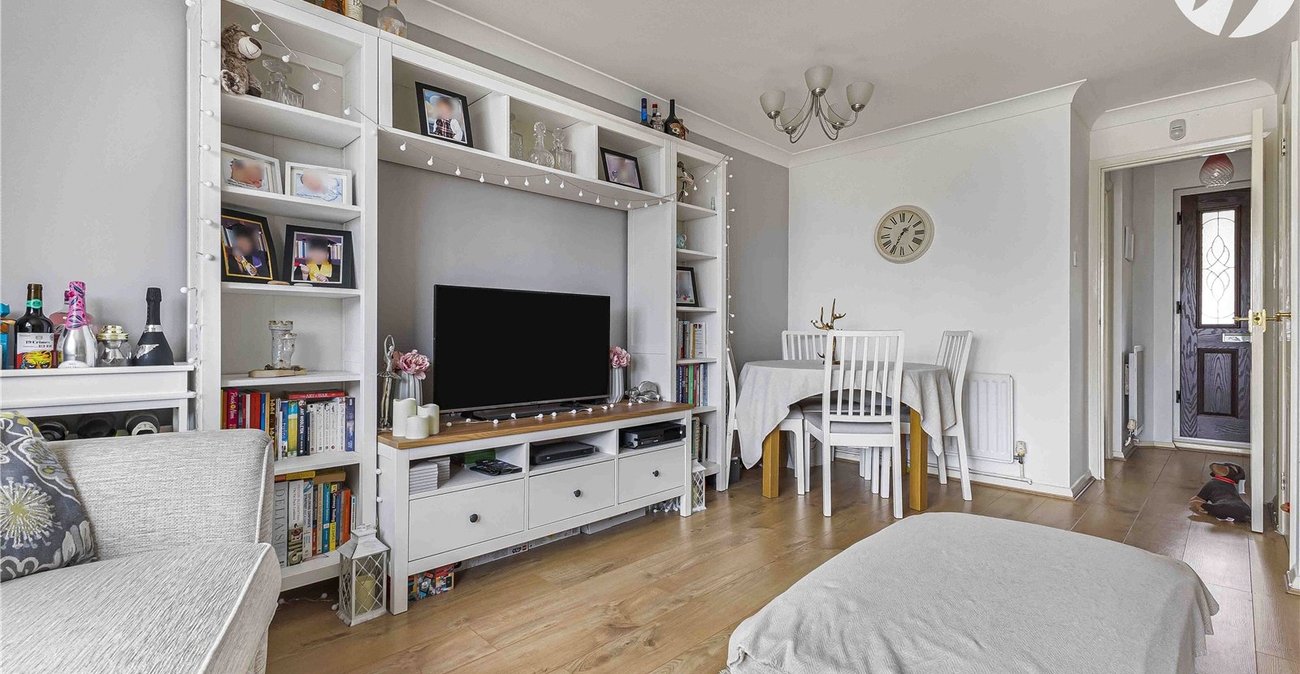 2 bedroom house for sale in Dartford | Robinson Jackson