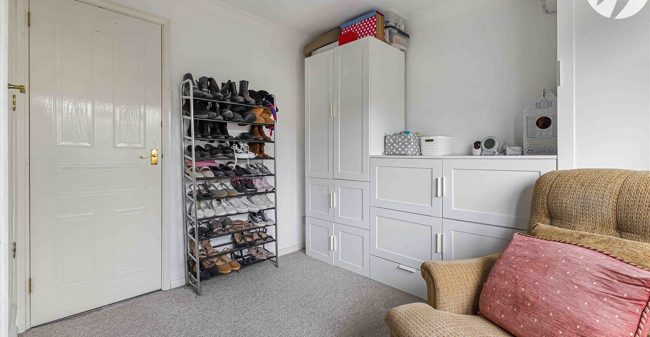 2 bedroom house for sale in Dartford | Robinson Jackson