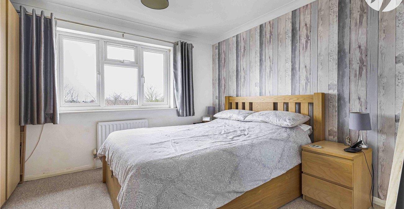 2 bedroom house for sale in Dartford | Robinson Jackson