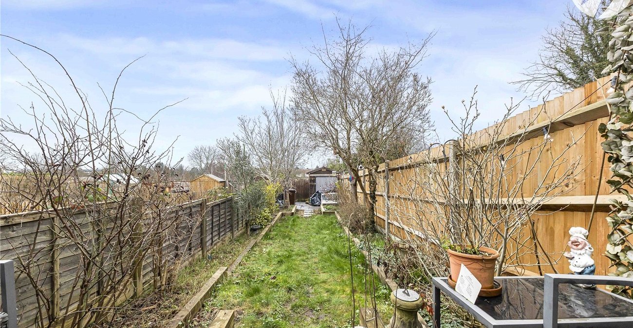 2 bedroom house for sale in Dartford | Robinson Jackson