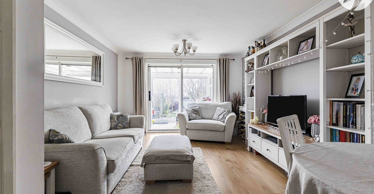 2 bedroom house for sale in Dartford | Robinson Jackson