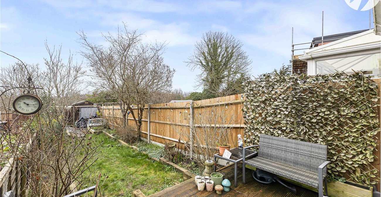 2 bedroom house for sale in Dartford | Robinson Jackson