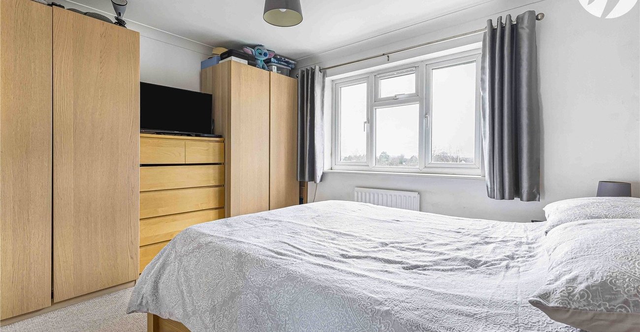 2 bedroom house for sale in Dartford | Robinson Jackson