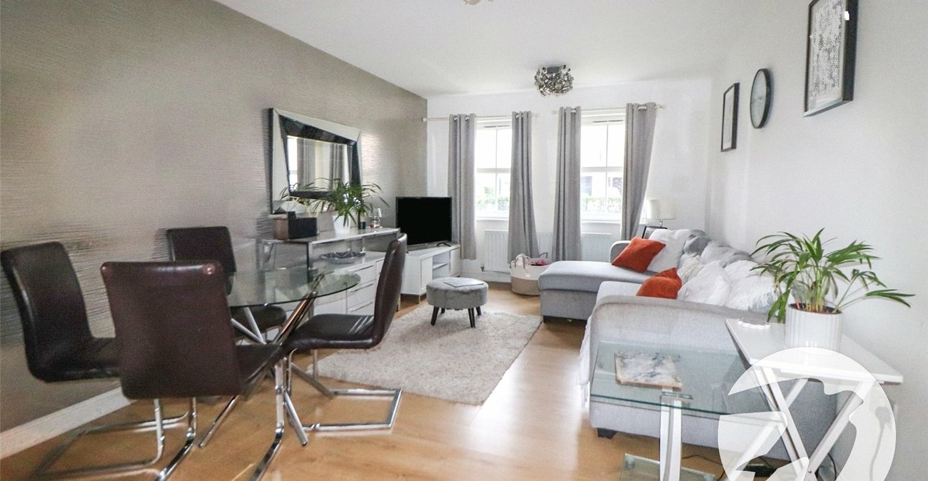 2 bedroom property for sale in Crimson Road | Robinson Jackson