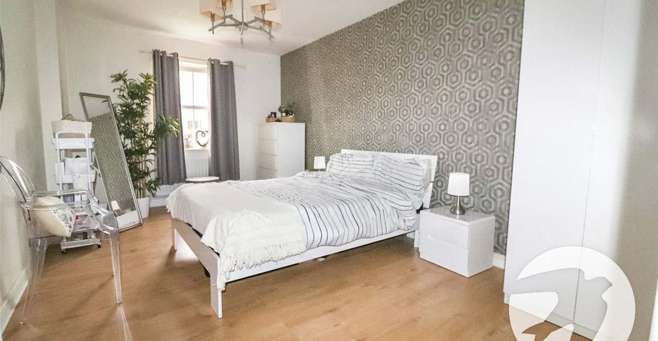 2 bedroom property for sale in Crimson Road | Robinson Jackson