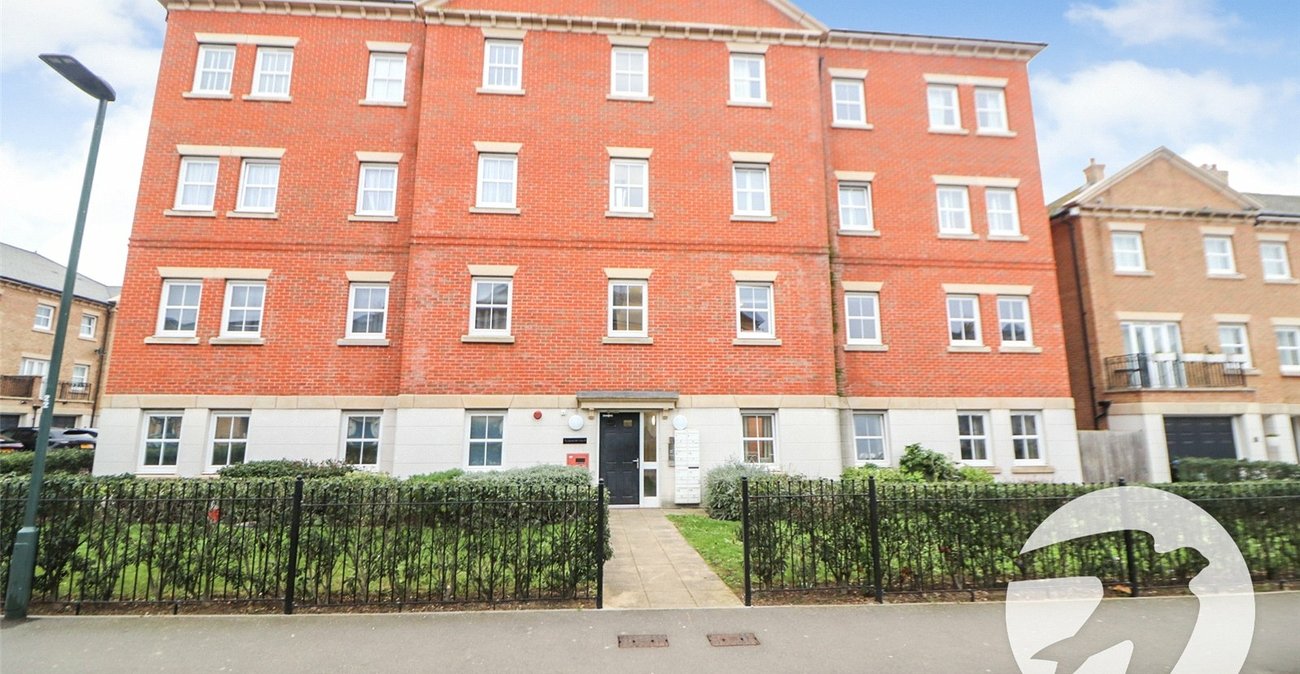 2 bedroom property for sale in Crimson Road | Robinson Jackson