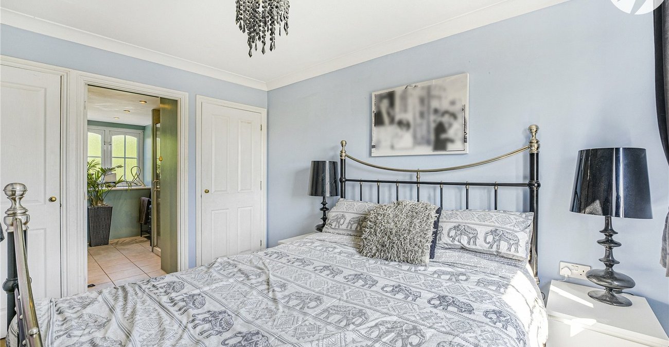 4 bedroom house for sale in Crockenhill | Robinson Jackson