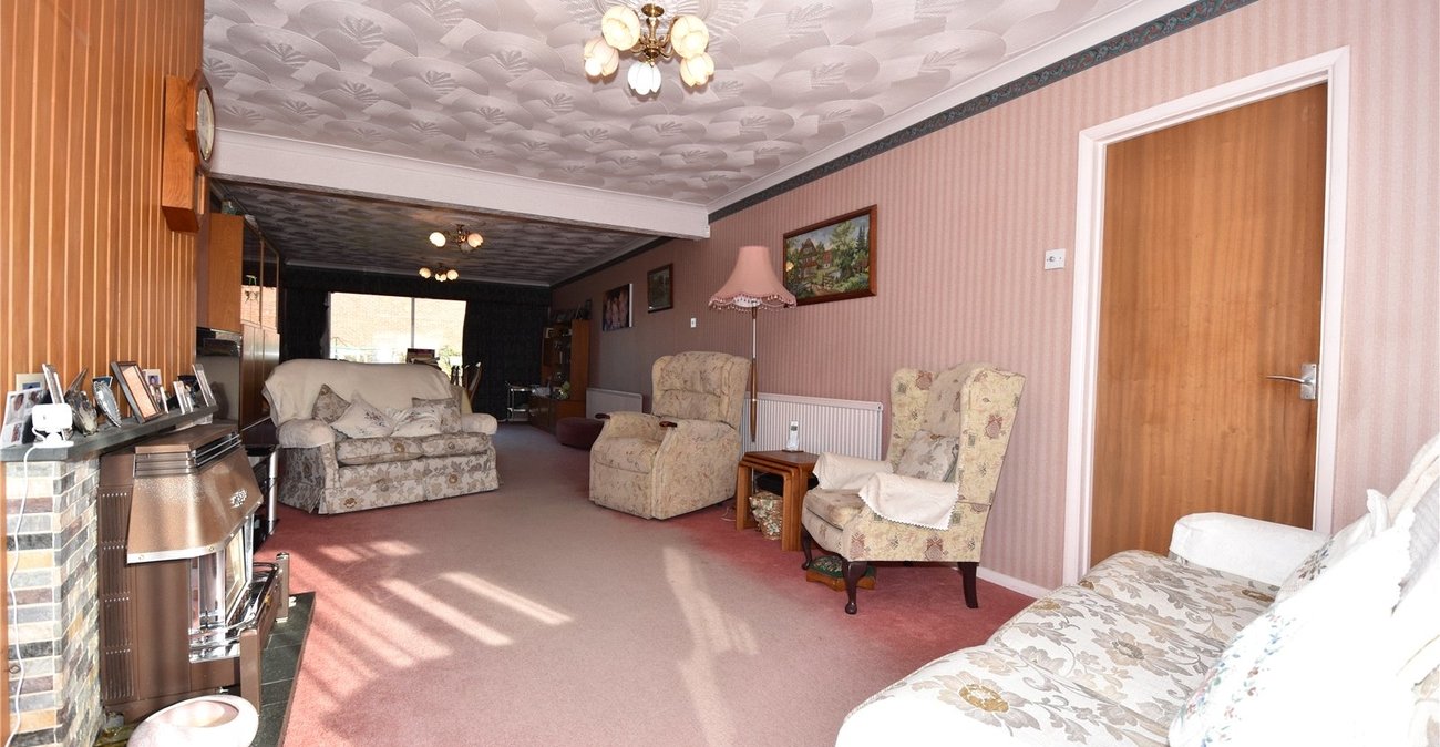 4 bedroom bungalow for sale in Crockenhill | Robinson Jackson