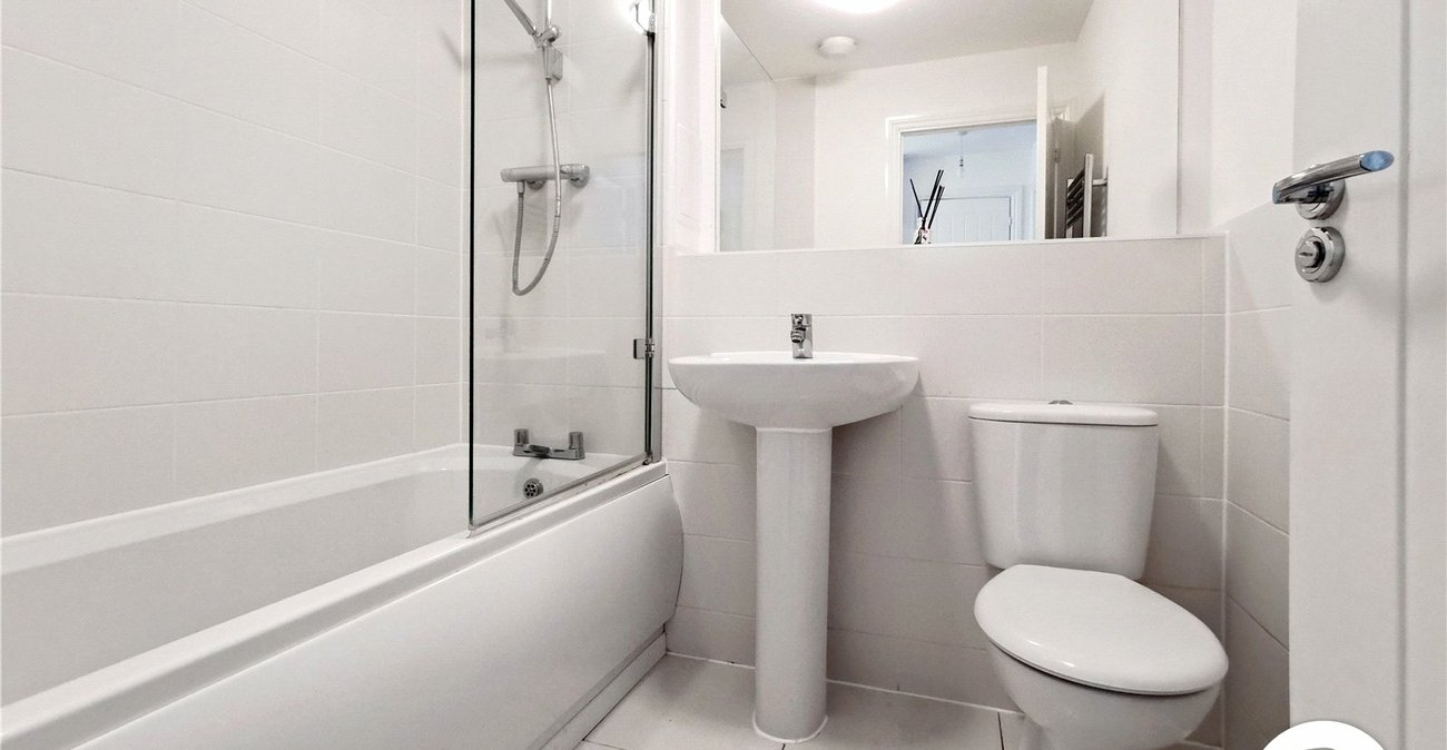 4 bedroom house for sale in Dartford | Robinson Jackson