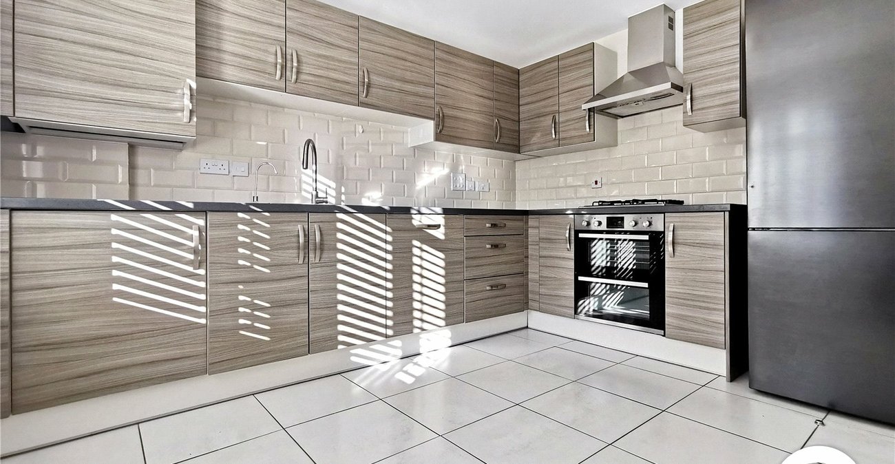4 bedroom house for sale in Dartford | Robinson Jackson