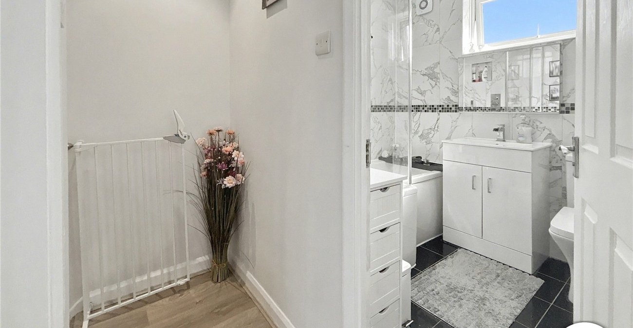 2 bedroom house for sale in South Welling | Robinson Jackson