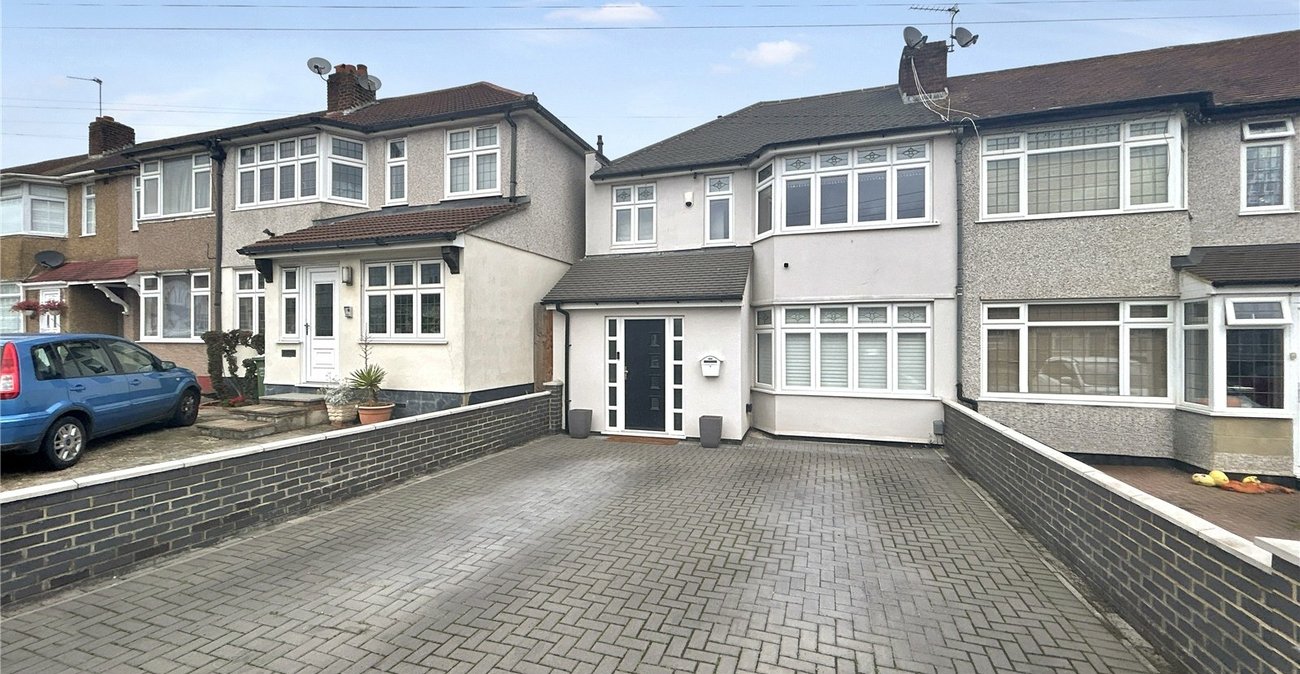 3 bedroom house for sale in South Welling | Robinson Jackson