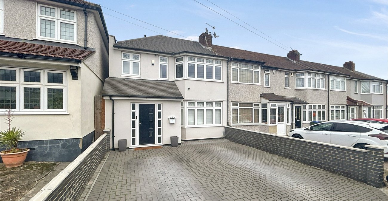 3 bedroom house for sale in South Welling | Robinson Jackson