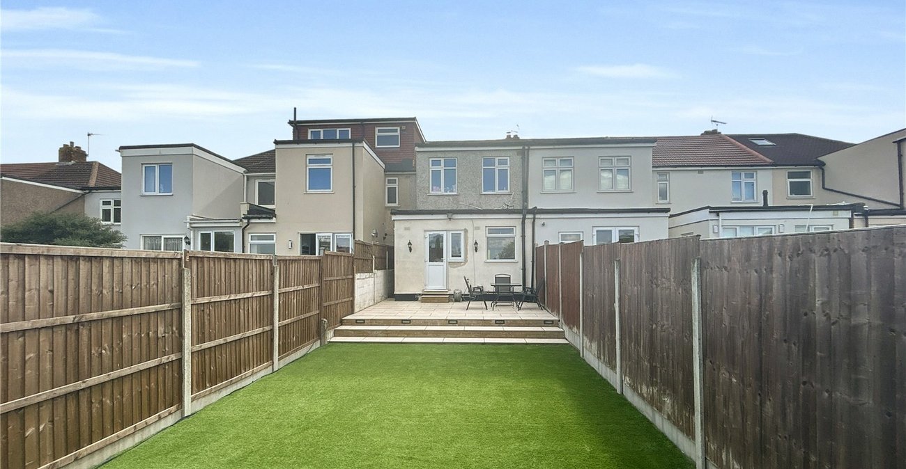 3 bedroom house for sale in Welling | Robinson Jackson