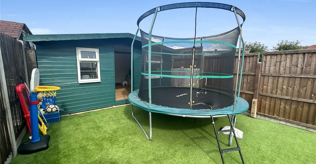 3 bedroom house for sale in Welling | Robinson Jackson