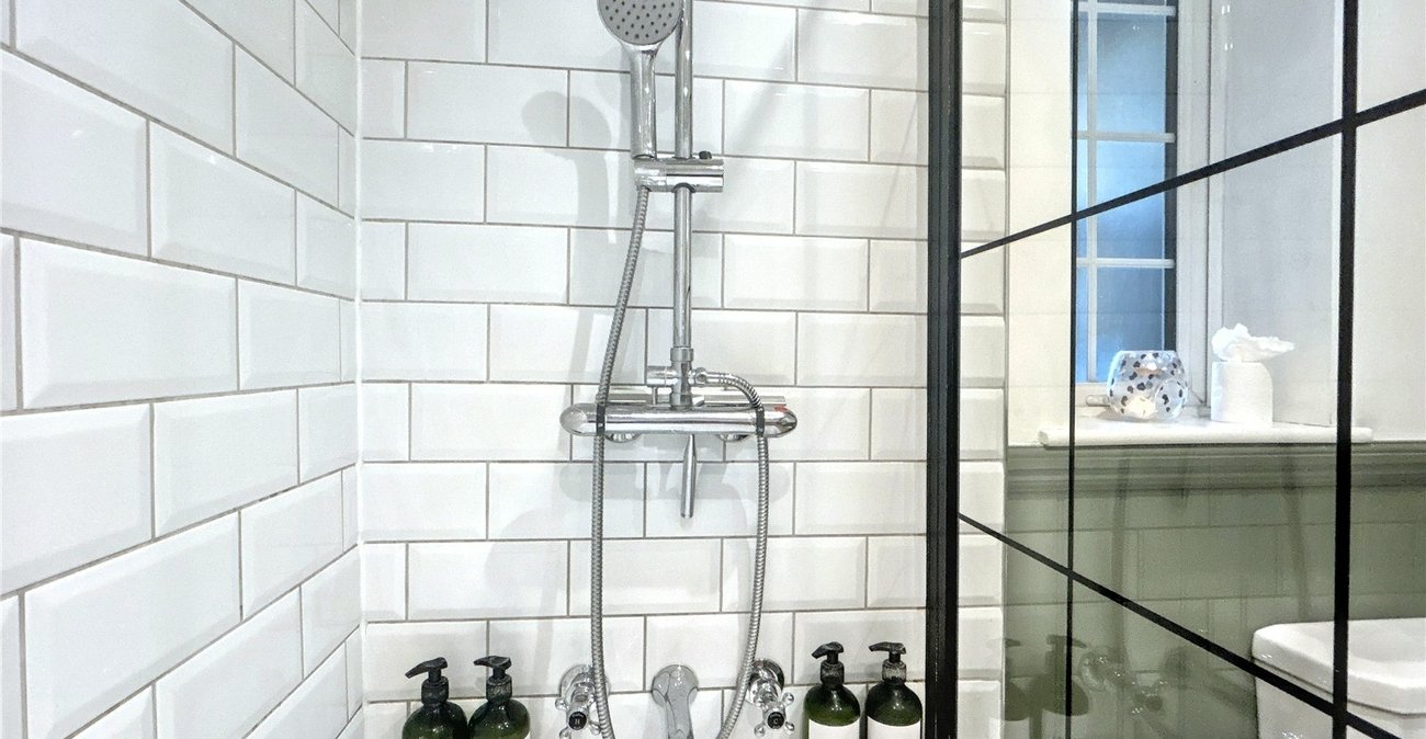 3 bedroom house for sale in Welling | Robinson Jackson