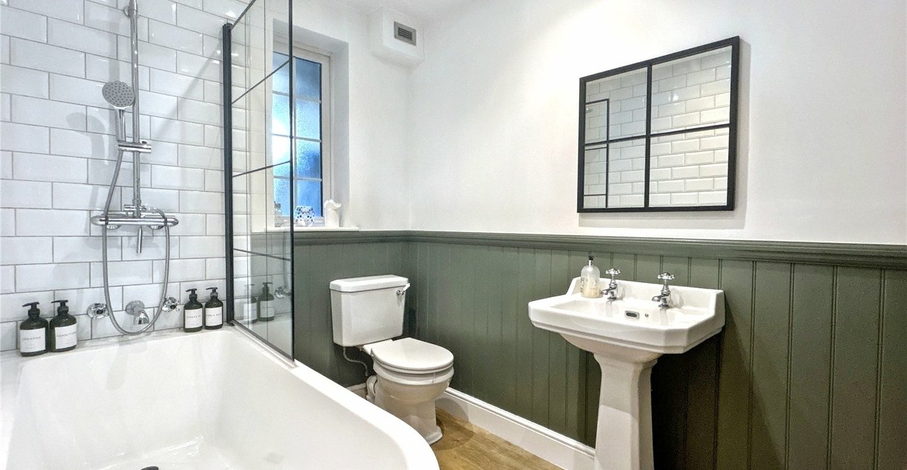 3 bedroom house for sale in Welling | Robinson Jackson