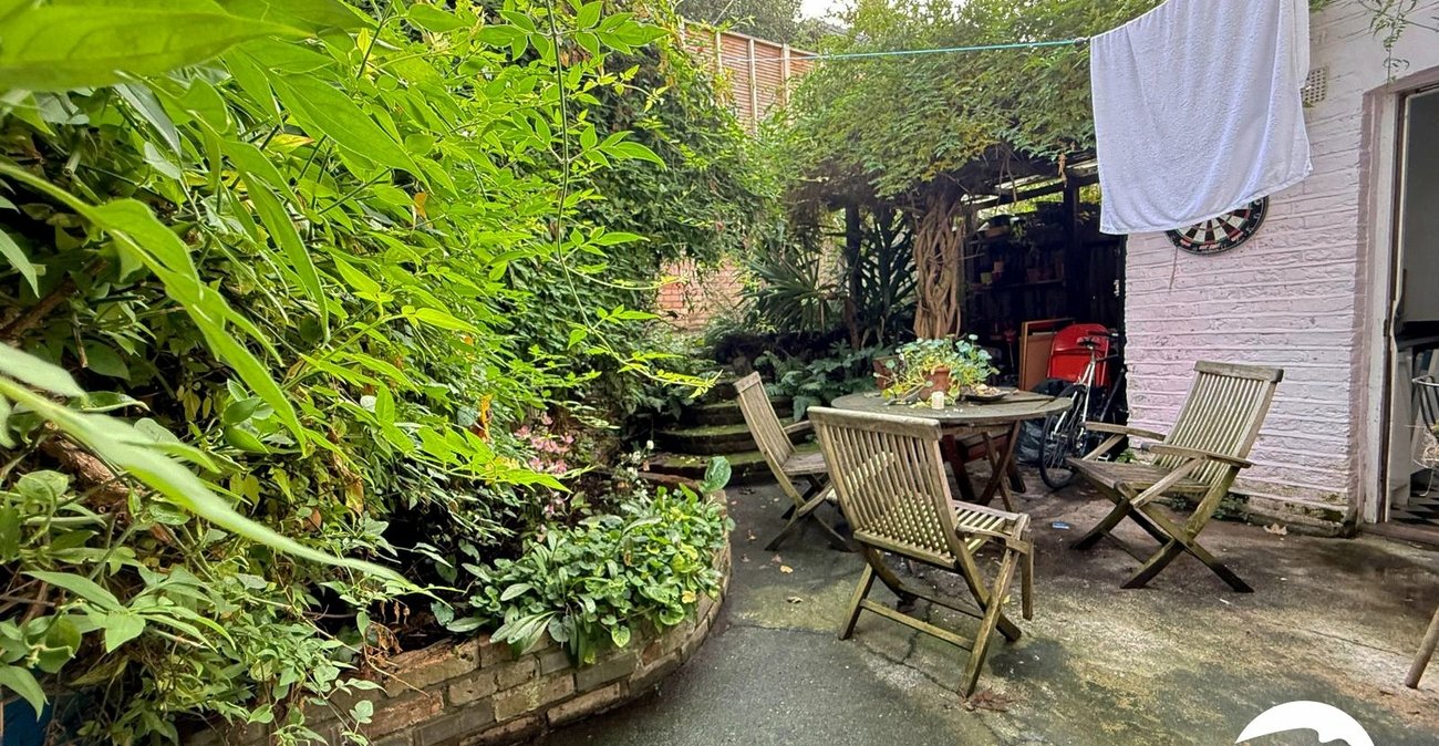 3 bedroom house for sale in Ladywell | Robinson Jackson