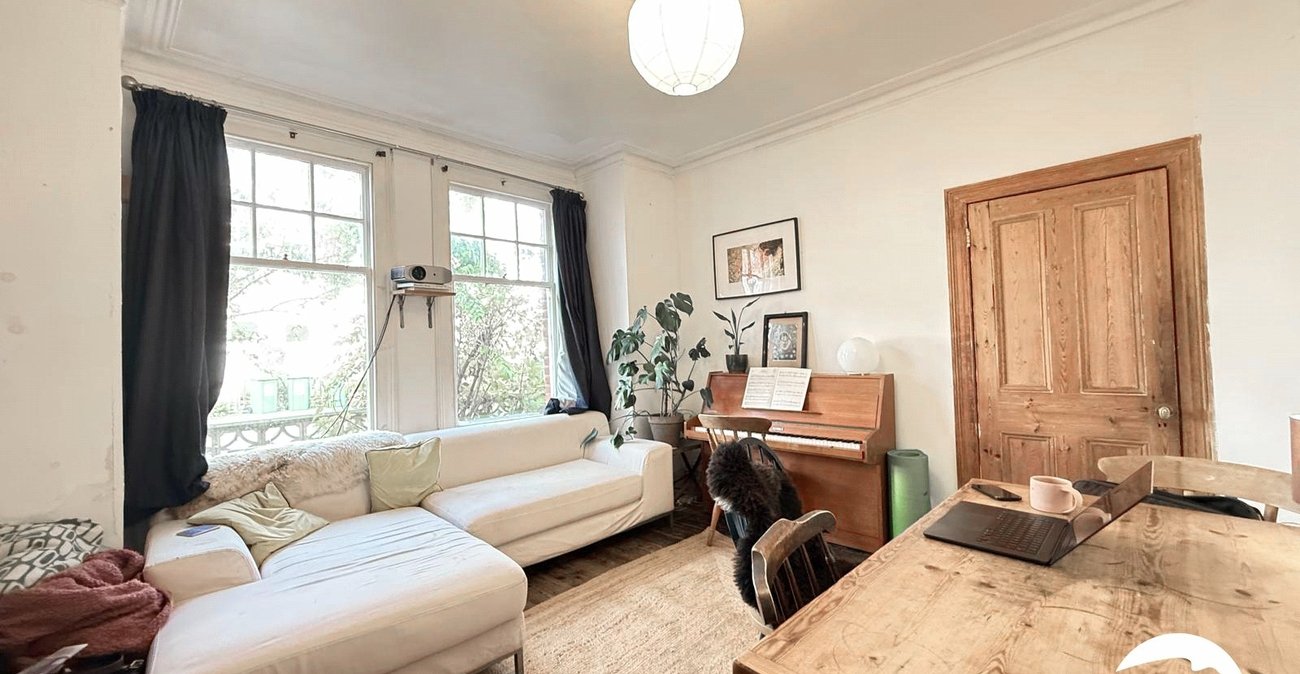 3 bedroom house for sale in Ladywell | Robinson Jackson